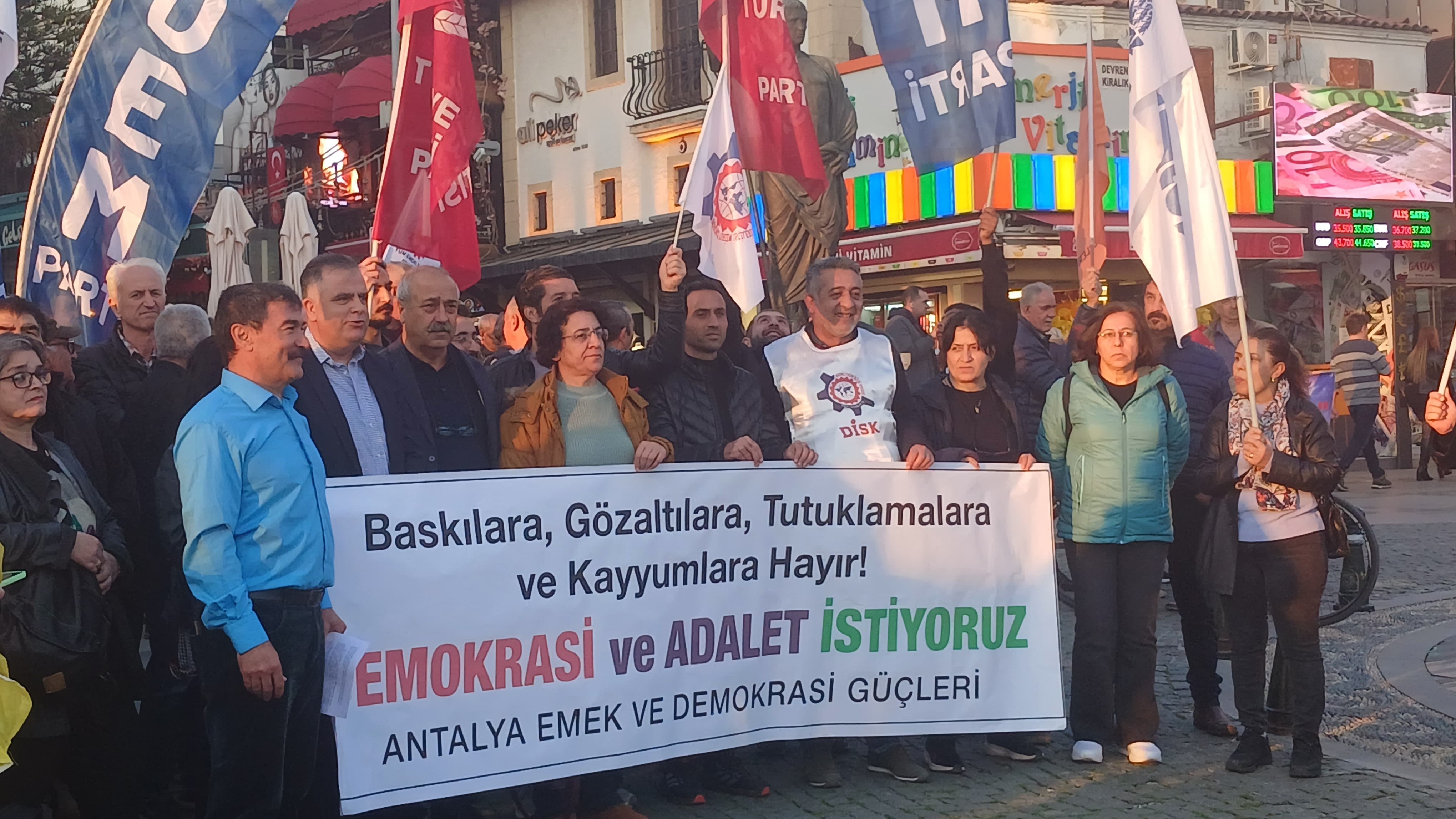 Gazetecilere Yönelik Baskılara Son Çağrısı:Basın Özgürlüğü Tüm Yurttaşların Hakkıdır