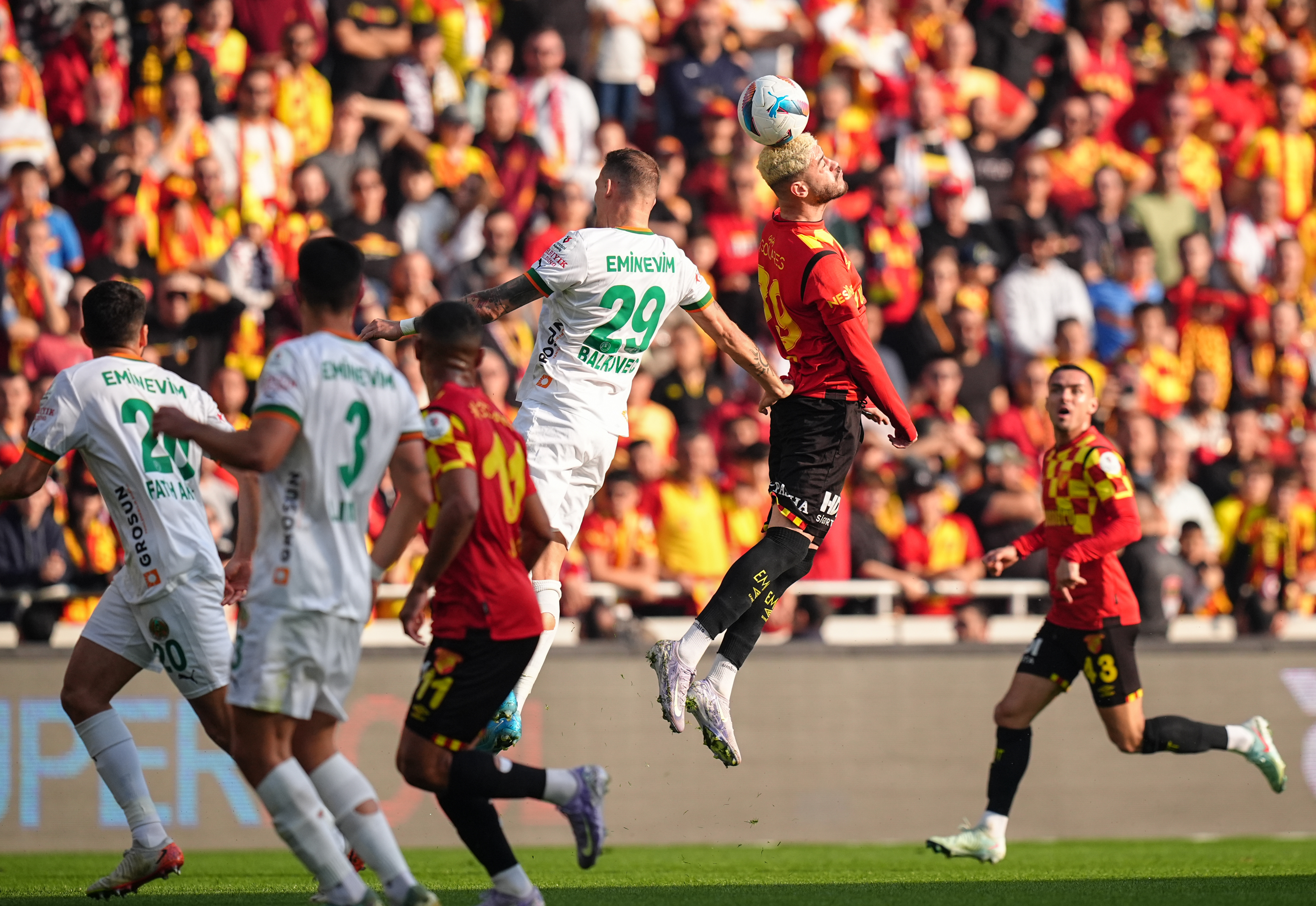 Alanyaspor İzmir’den 3 Puanla Döndü