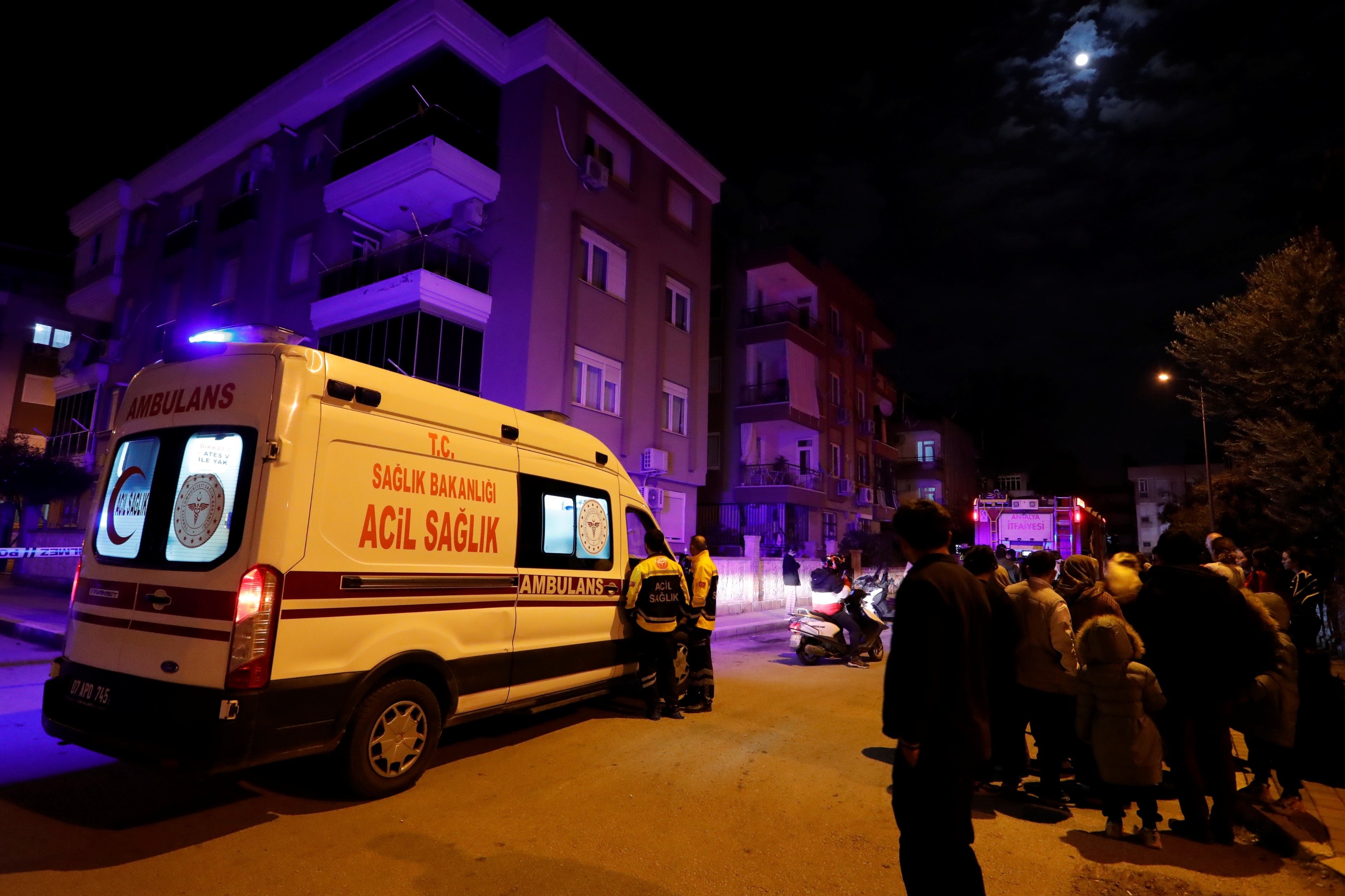 Cep Telefonu Bataryaları Bomba Gibi Patladı