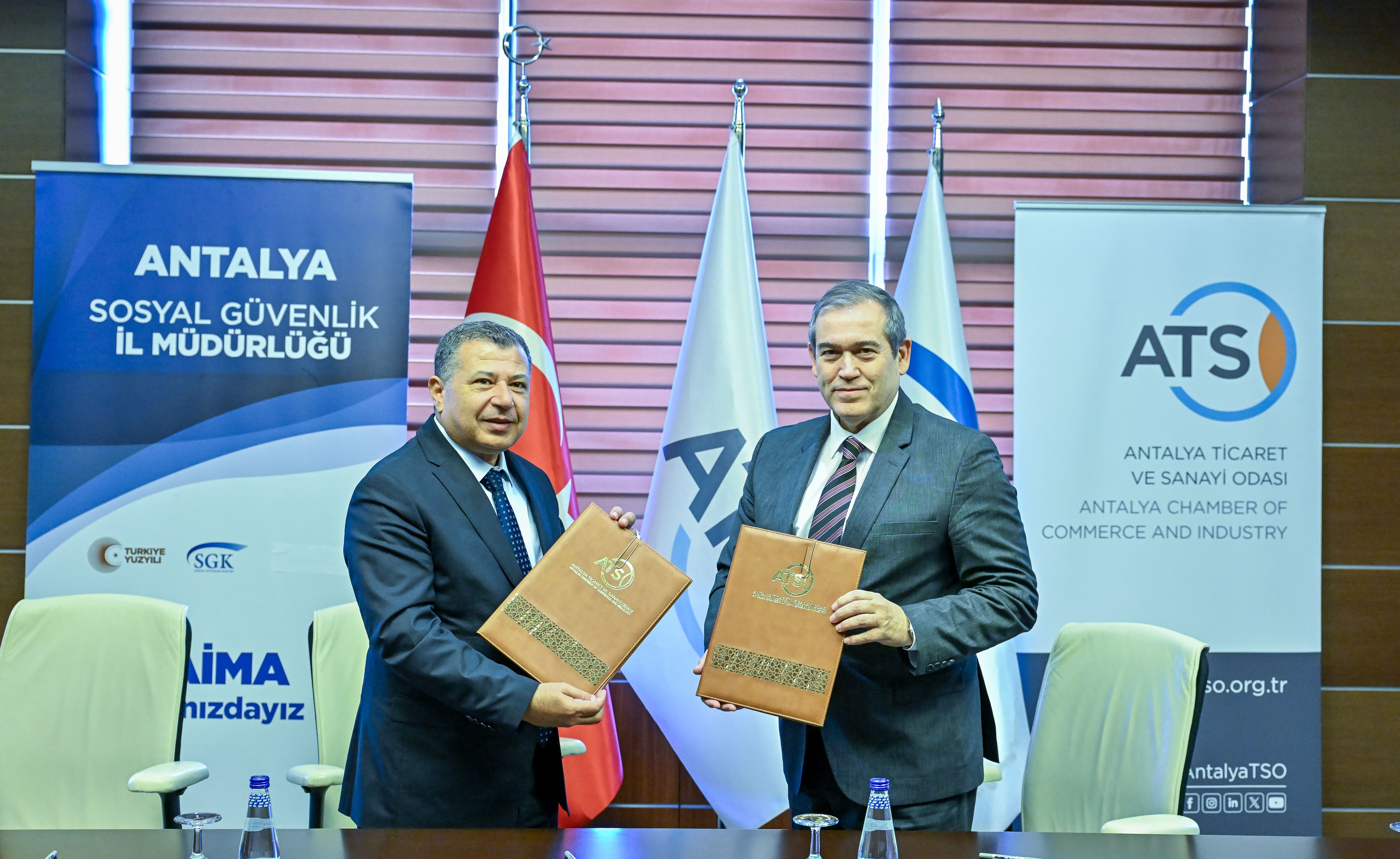 ATSO ve SGK Antalya İl Müdürlüğü Arasında Rehberlik ve İş Birliği Protokolü İmzalandı