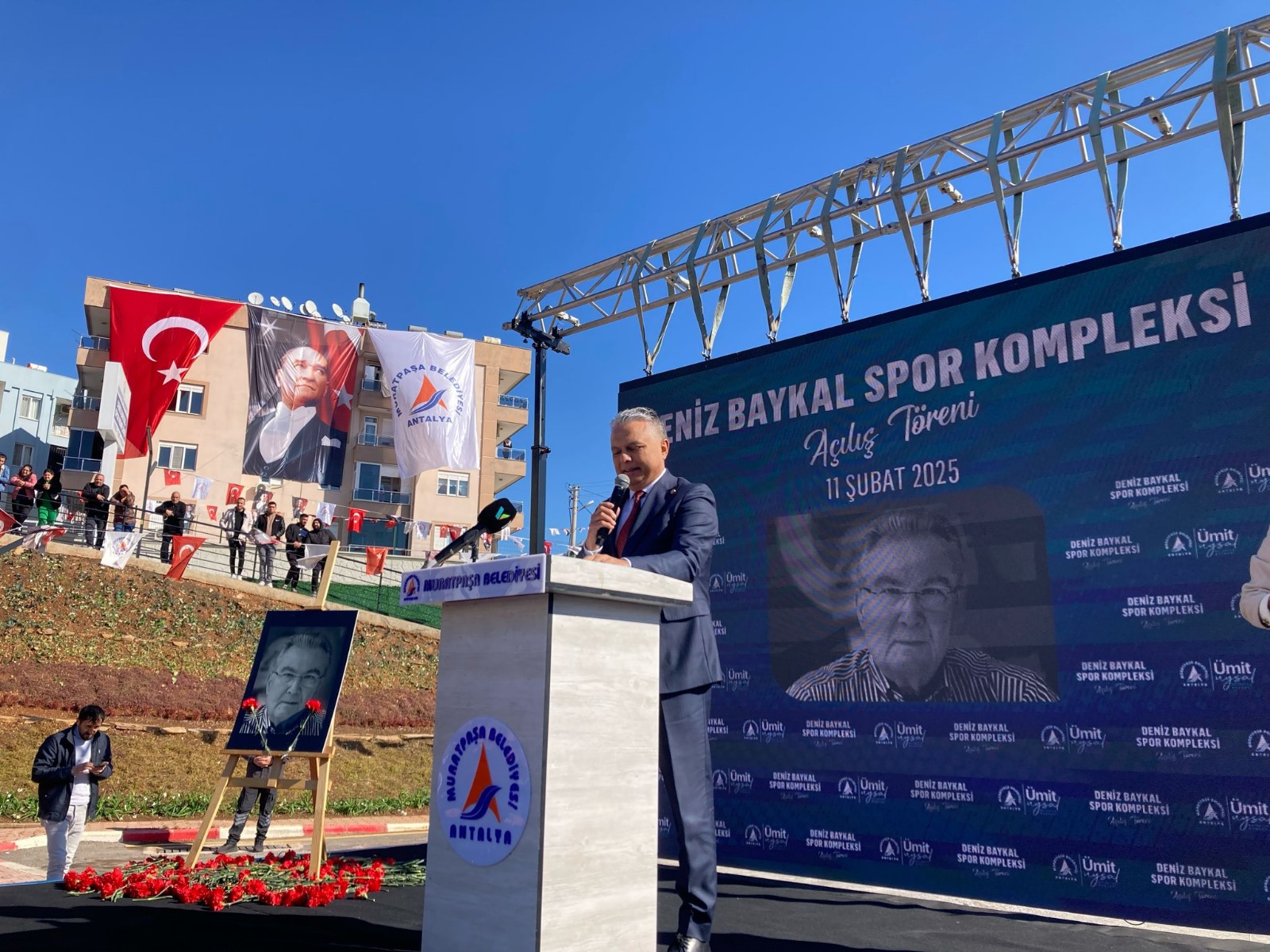 Deniz Baykal Spor Kompleksi Açıldı