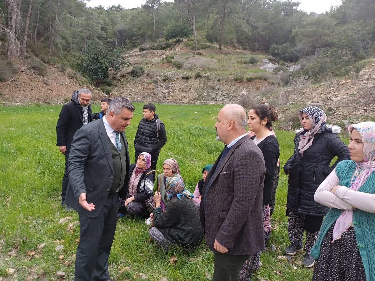 Öğrenci Servisiyle Kamyonet Çarpıştı; 20 Öğrenci Yaralandı