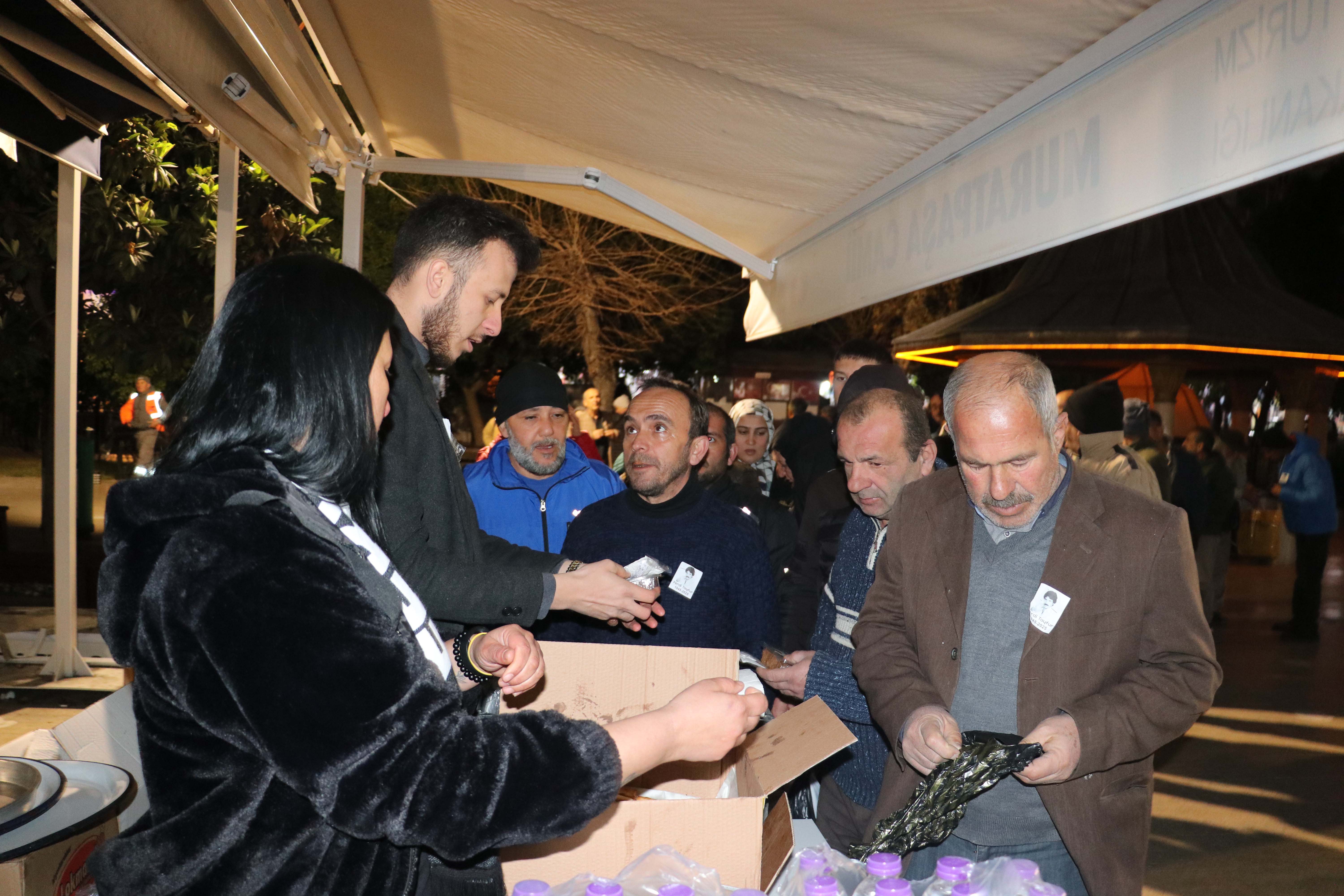 Hayranları, Ferdi Tayfur İçin Mevlit Okuttu