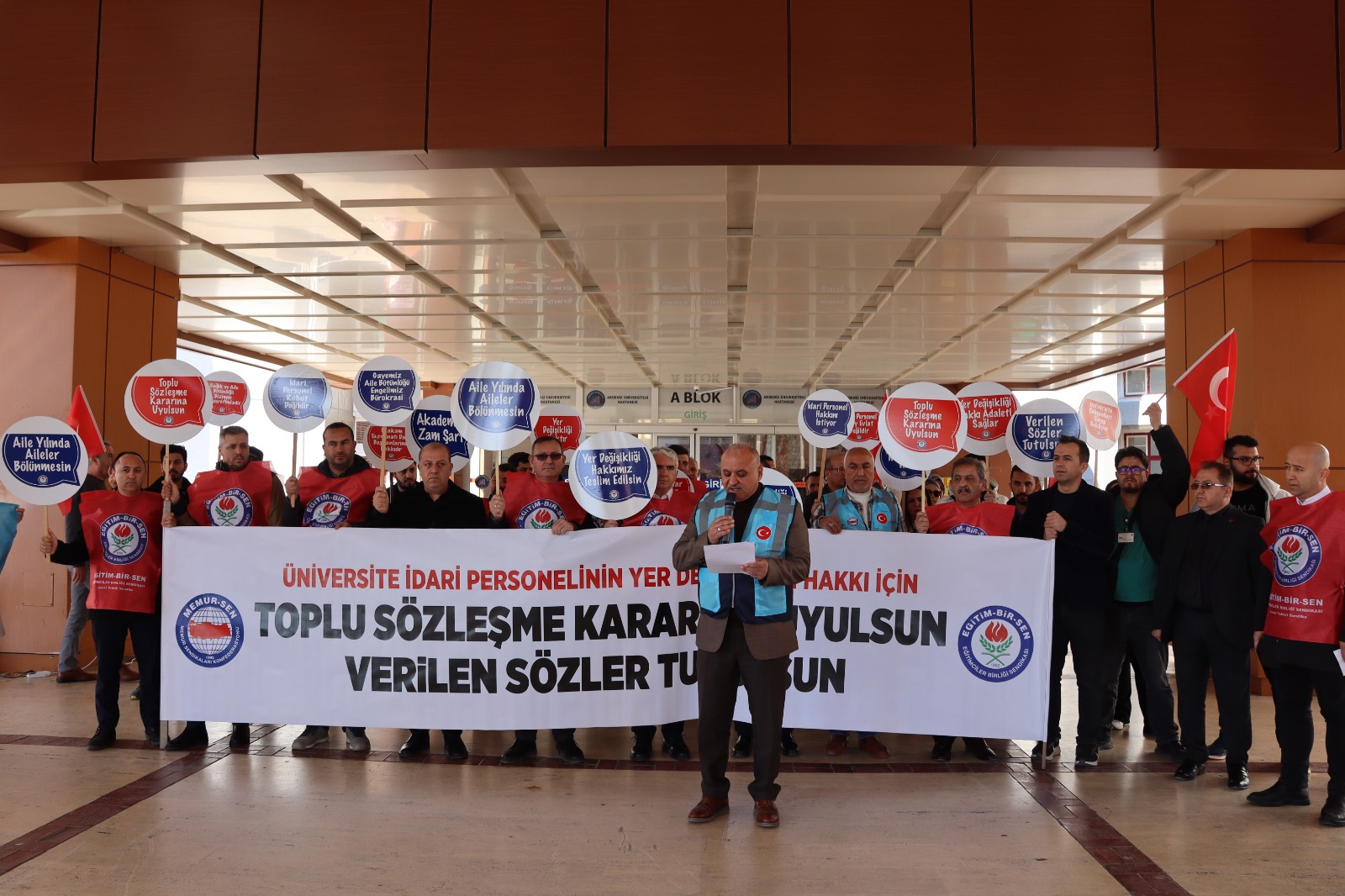 "Üniversite İdari Personeline Yer Değişikliği Hakkı Tanınmalı"