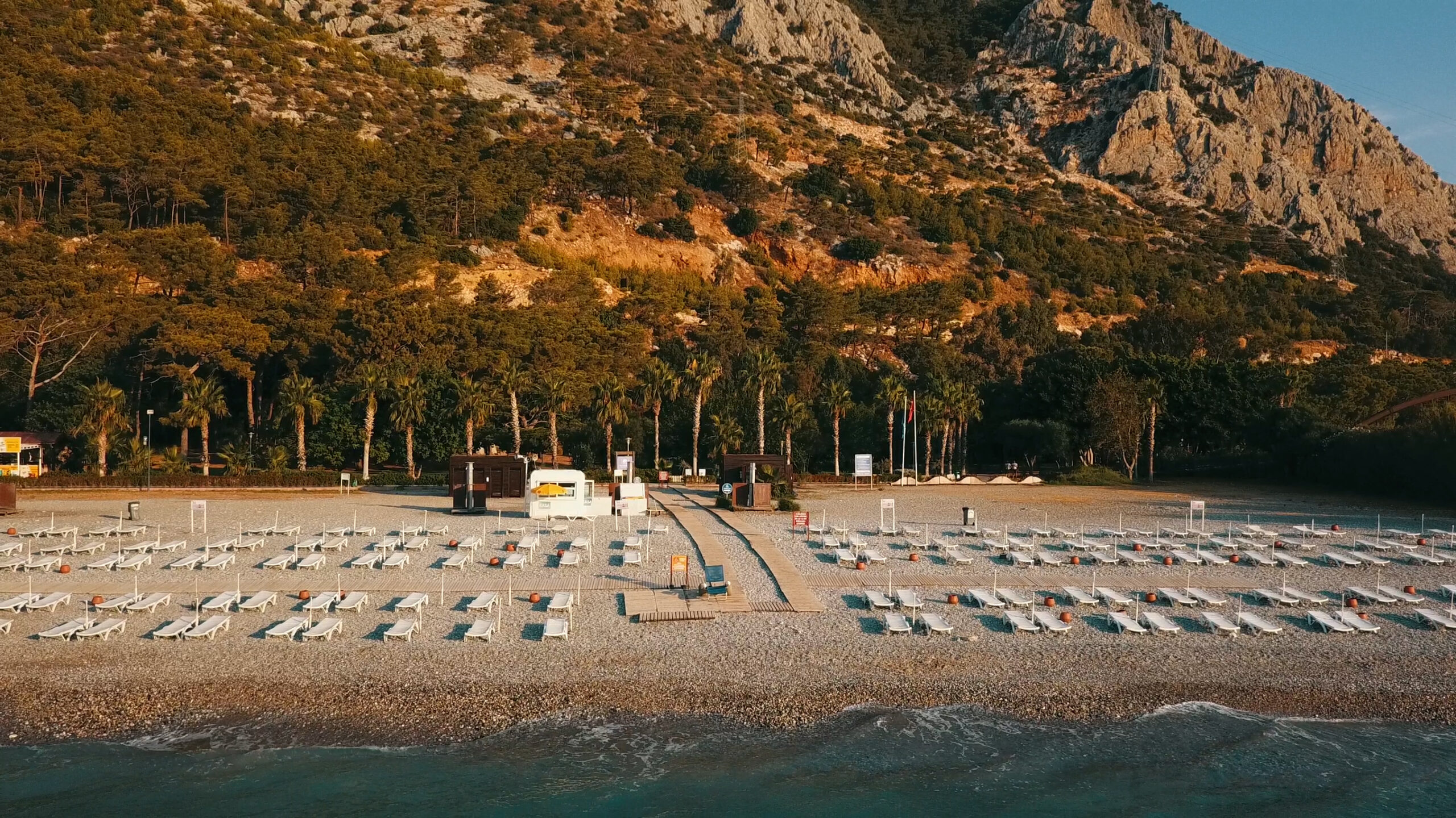 Başkan Böcek’ten Sarısu ve Kadınlar Plajı Müjdesi