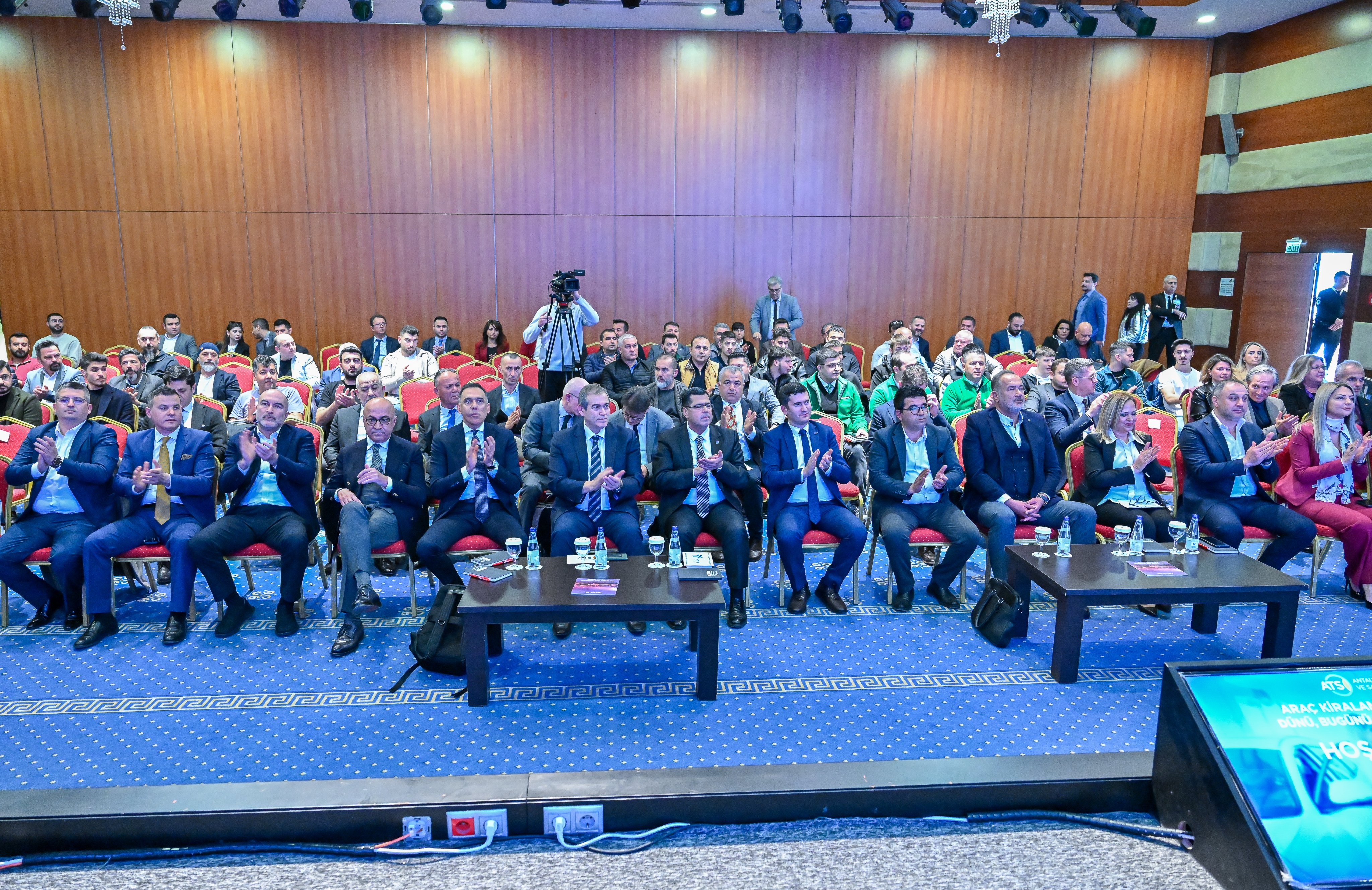 Antalya’da Araç Kiralama Sektörü Paneli: “Geleceğe Hazırlanıyoruz”