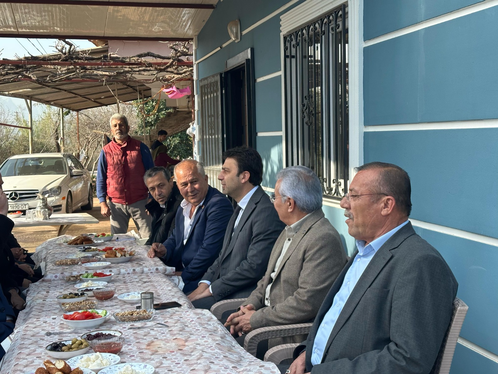 AK Parti Kepez, Batı Mahalleleri İçin Kolları Sıvadı