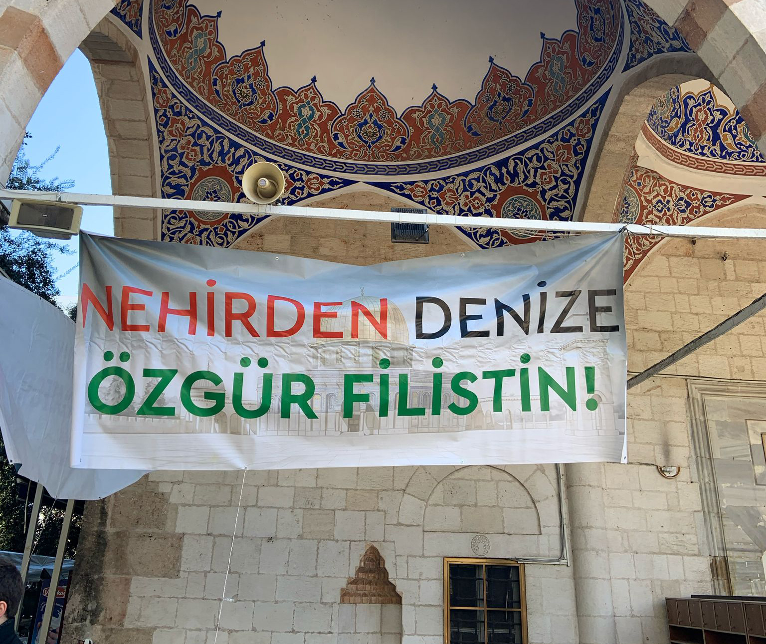 Antalya'da Hayır Çarşısı Kuruldu