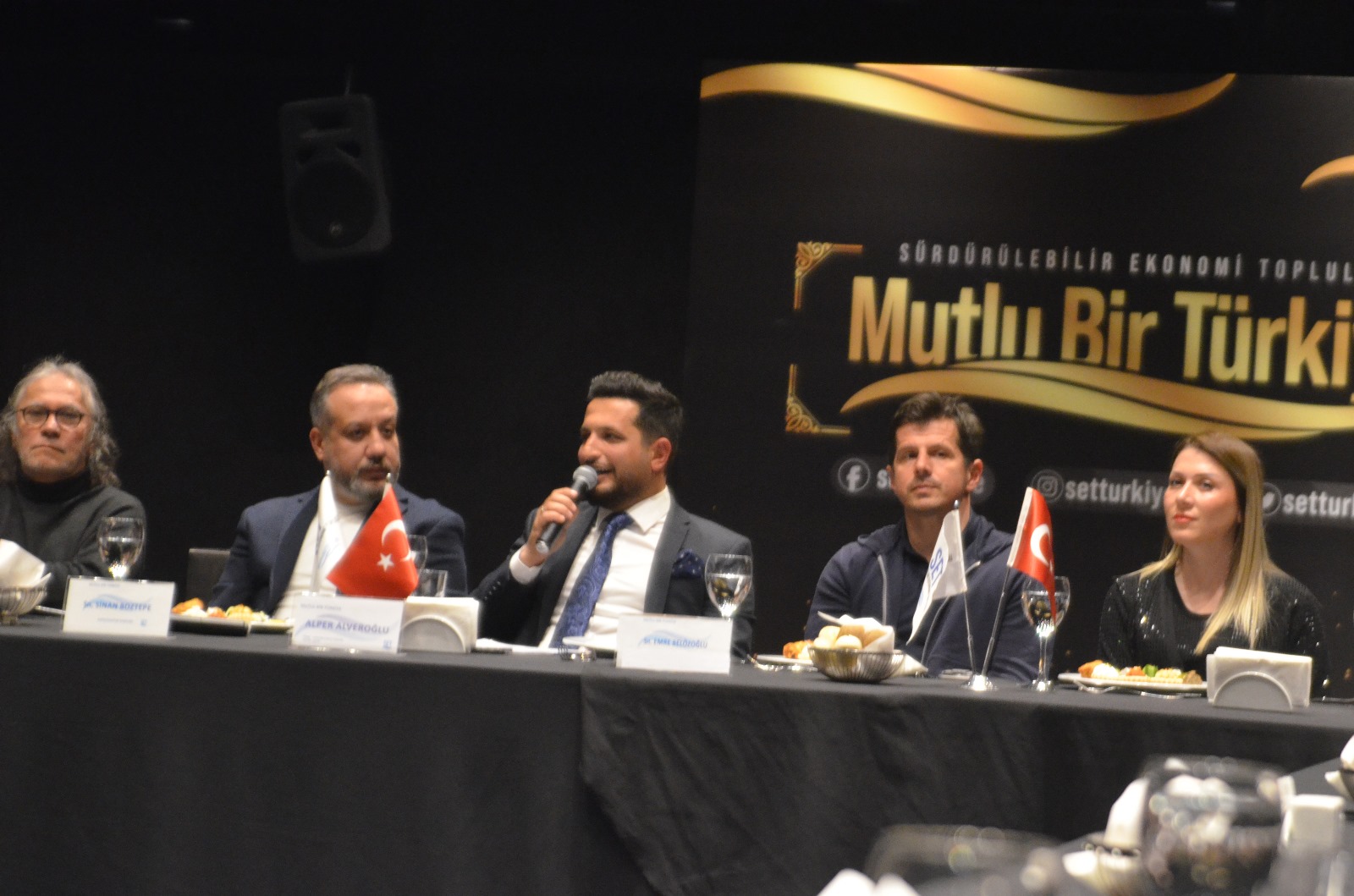 Emre Belözoğlu: "Takımımla Verimli 8 Saat Yetiyor"