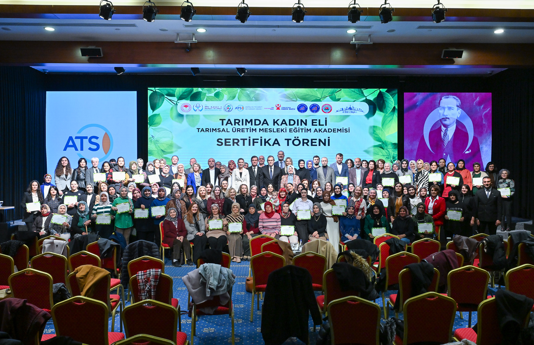  "Tarımda Kadın Eli: Tarımsal Üretim Mesleki Eğitim Akademisi" Sertifika Töreni Gerçekleştirildi
