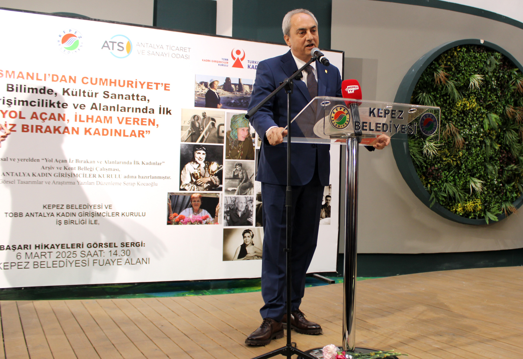 “Yol Açan, İlham Veren, İz Bırakan Kadınlar” Sergisine Yoğun Katılım