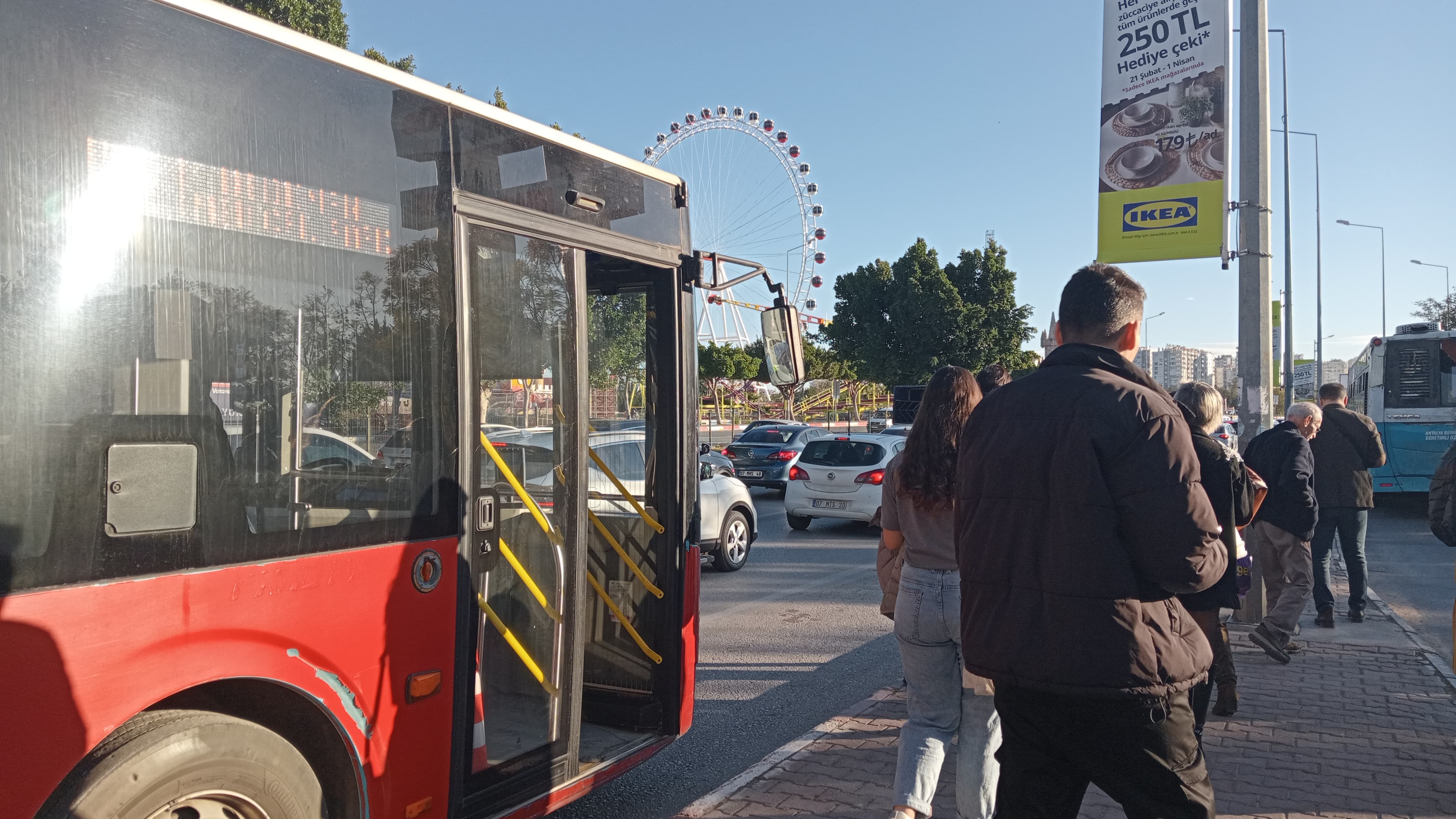 Antalya’da Belediye Otobüsü Arıza Yaptı