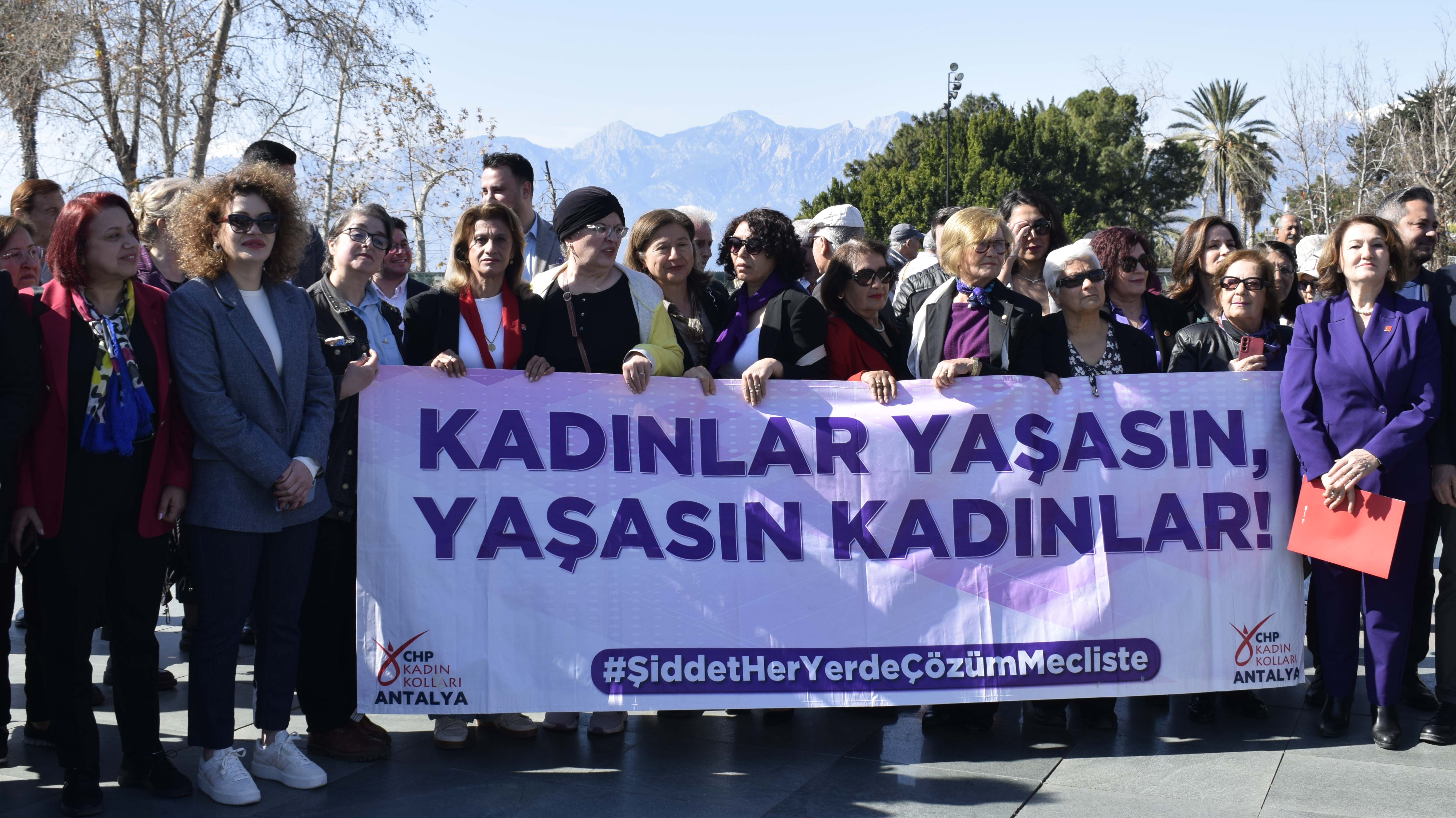 Antalya'da 8 Mart Töreni