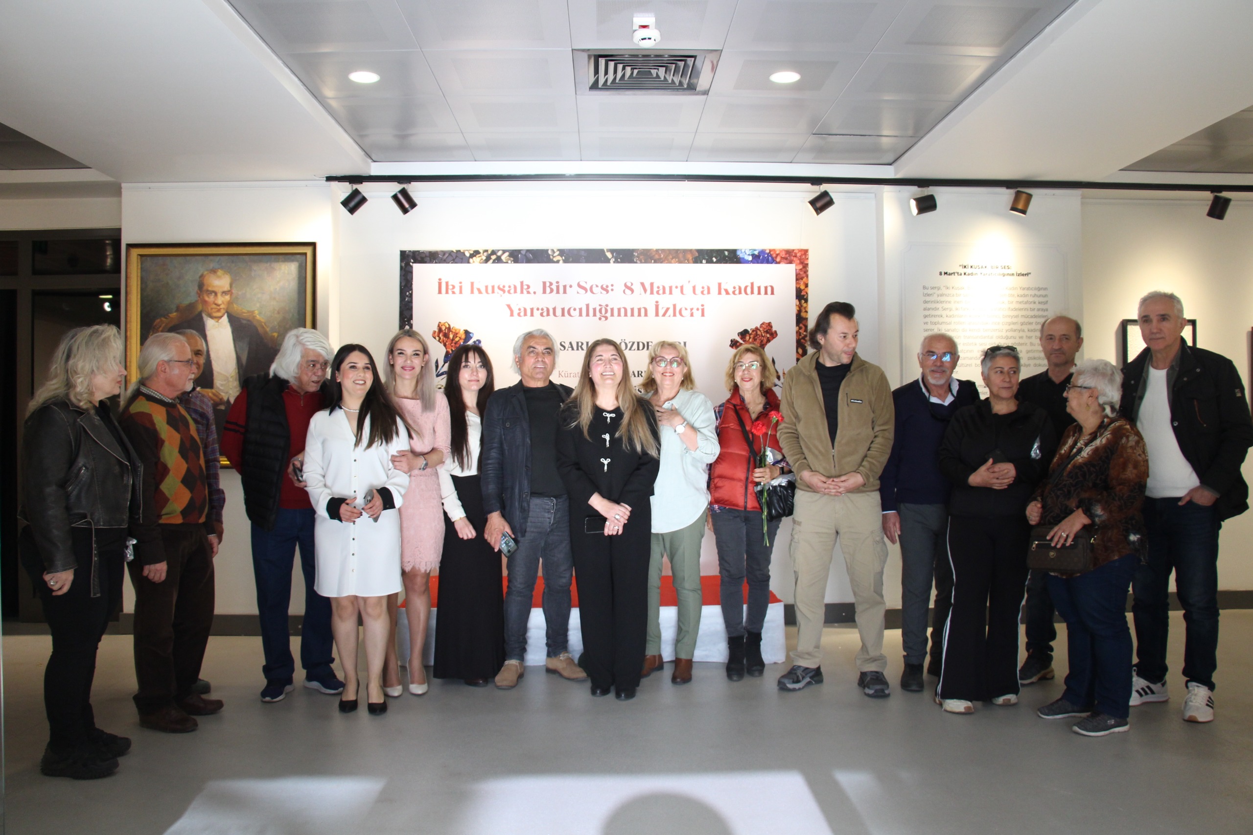 Antalya'da "İki Kuşak, Bir Ses" Sergisi Açıldı