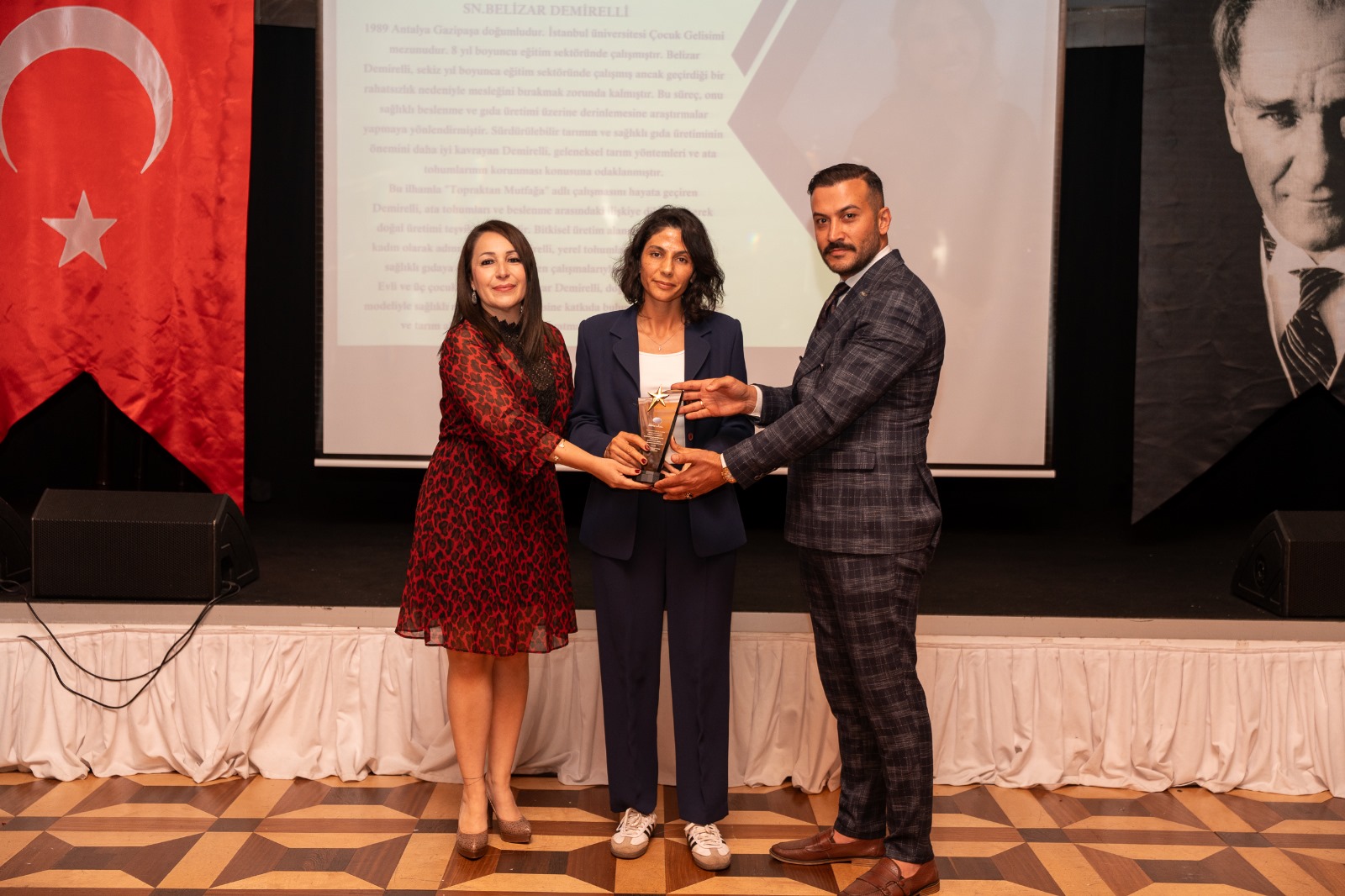 Antalya Düşünce Platformu, Üretici Kadınları Ödüllendirdi