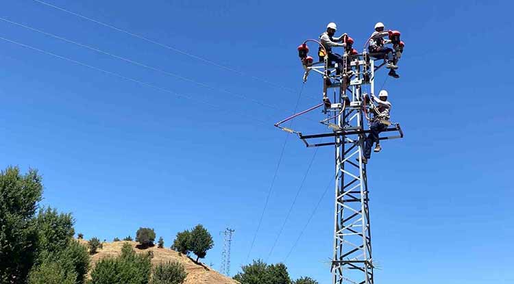 Kaya'dan Gazipaşa'daki Kronik Elektrik Kesintilerine Tepki