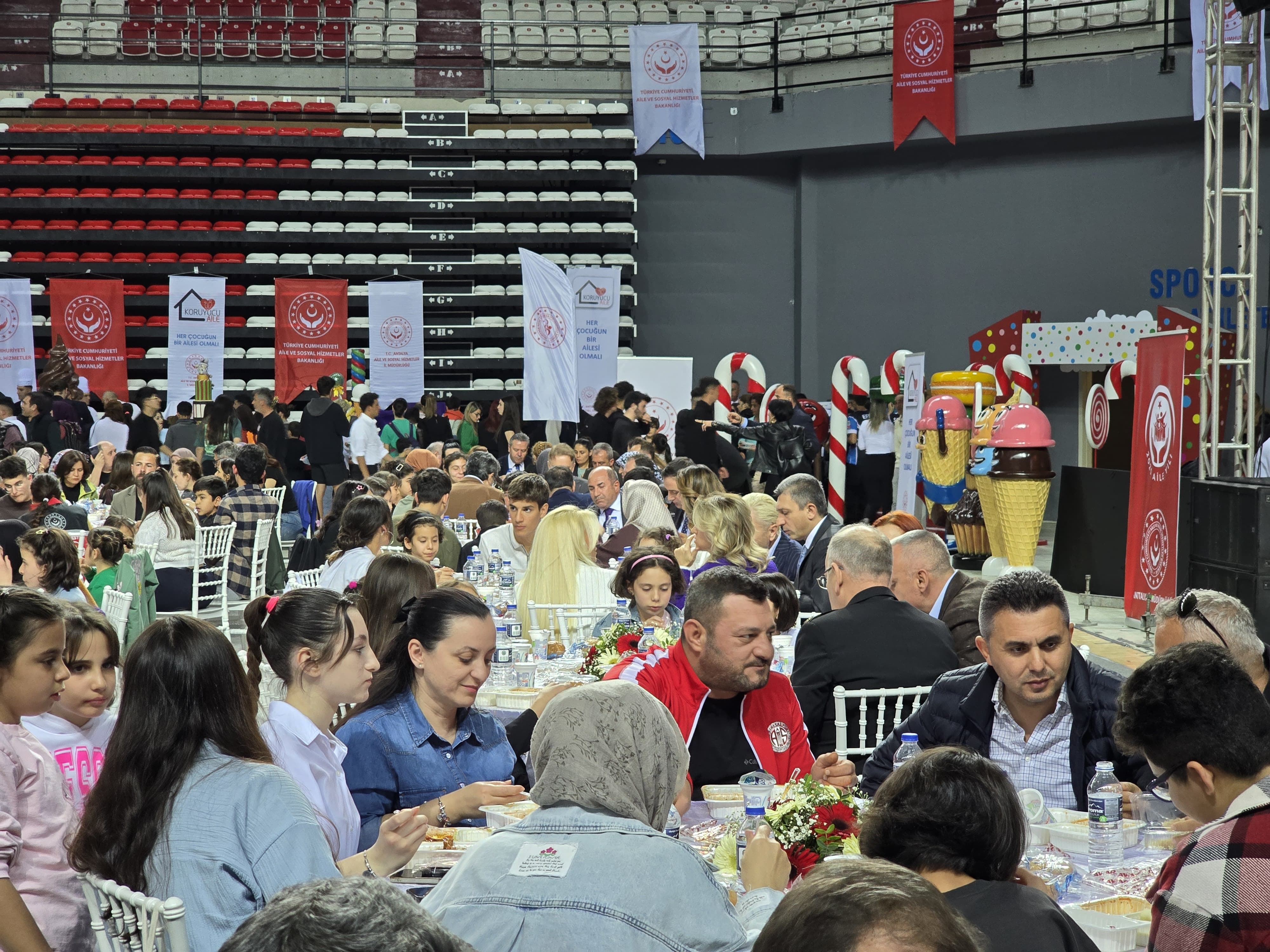 07 Gençlik Taraftarlar Derneği'nden Geleneksel İftar Yemeği