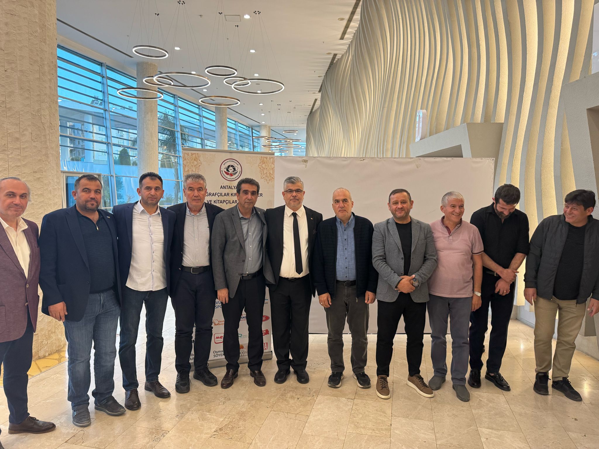 Antalya Fotoğrafçılar, Kırtasiyeciler ve Kitapçılar Esnaf Odası’ndan Geniş Katılımlı İftar Programı