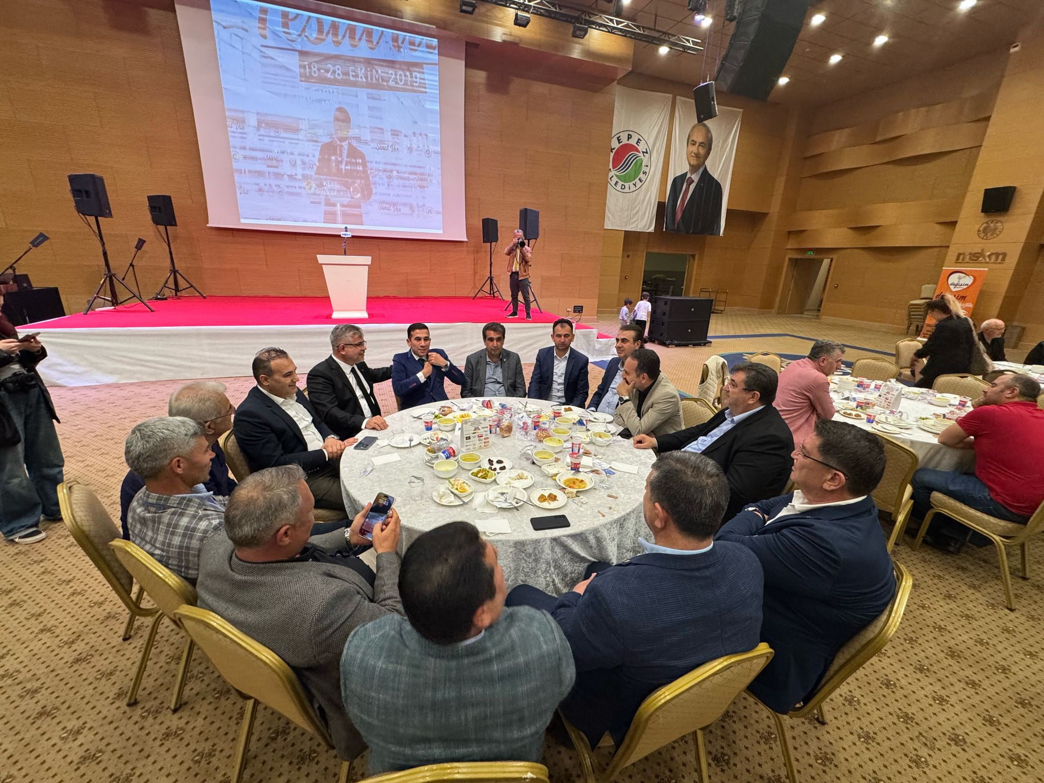 Antalya Fotoğrafçılar, Kırtasiyeciler ve Kitapçılar Esnaf Odası’ndan Geniş Katılımlı İftar Programı