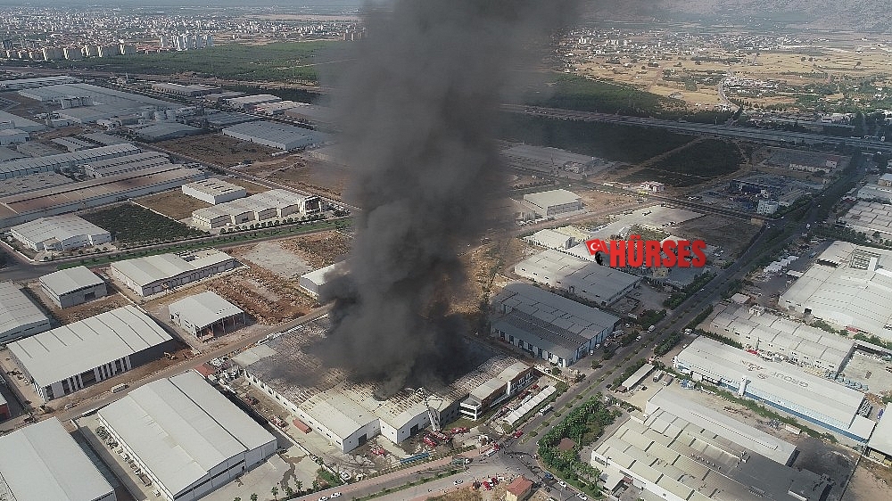 Antalya'da fabrika yangını kontrol altına alındı