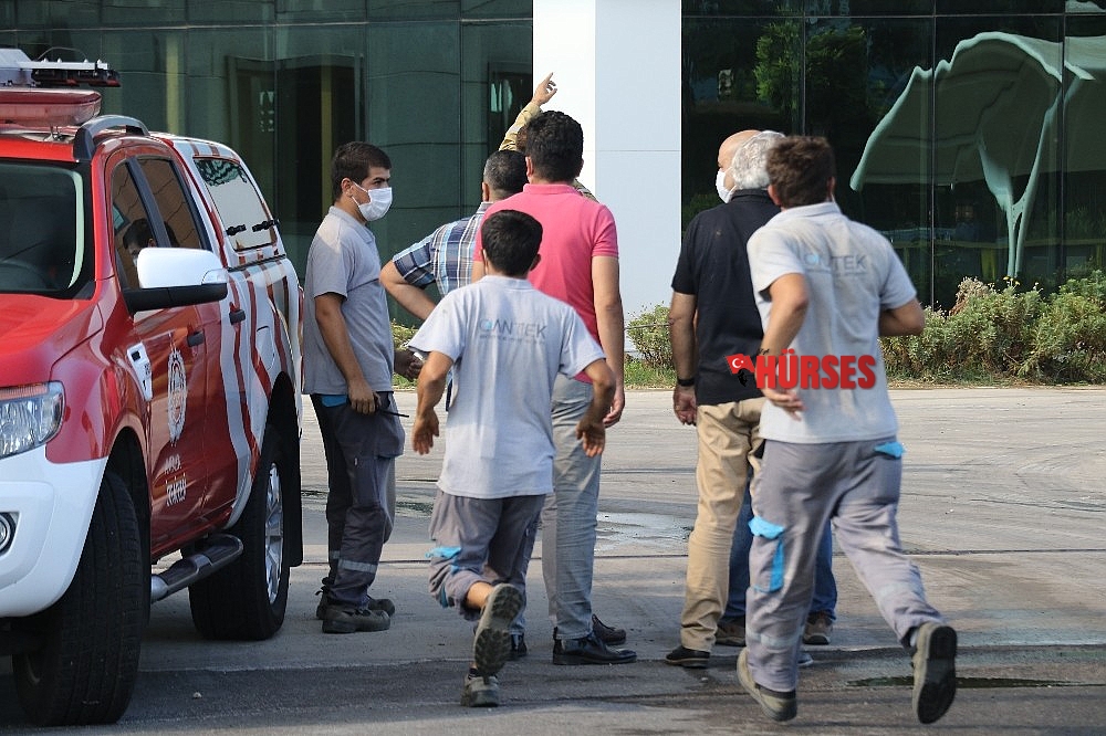 Antalya'da fabrika yangını kontrol altına alındı