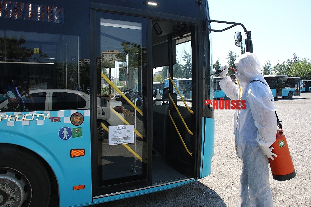 Büyükşehir Belediyesi toplu taşıma araçlarını her gün temizleniyor