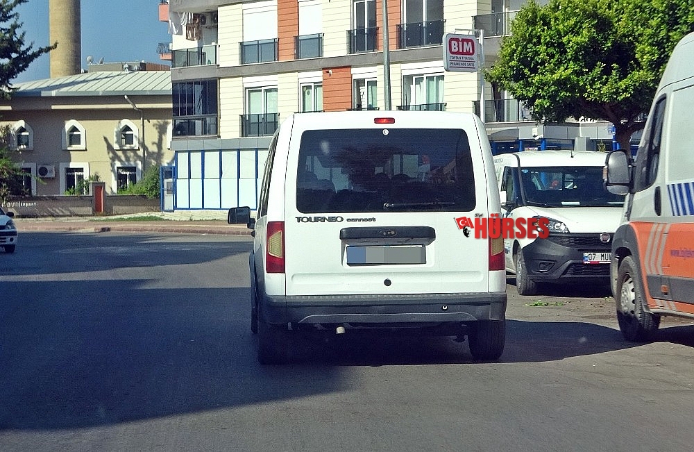 Çalınan bisikletinİ satın almaya polisle birlikte gitti
