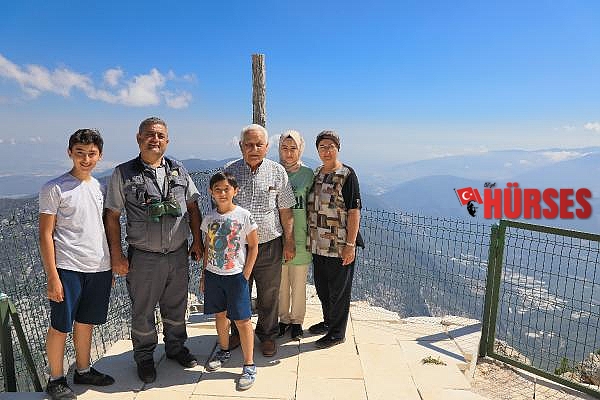 'Duman gözcüsü' anne ve baba, nöbeti evlatlarına devretti