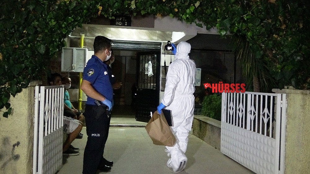 Evinde ölü bulundu