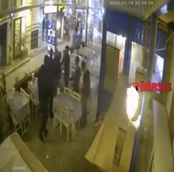 Genç kızın restoranda darbedildiği anlar kamerada