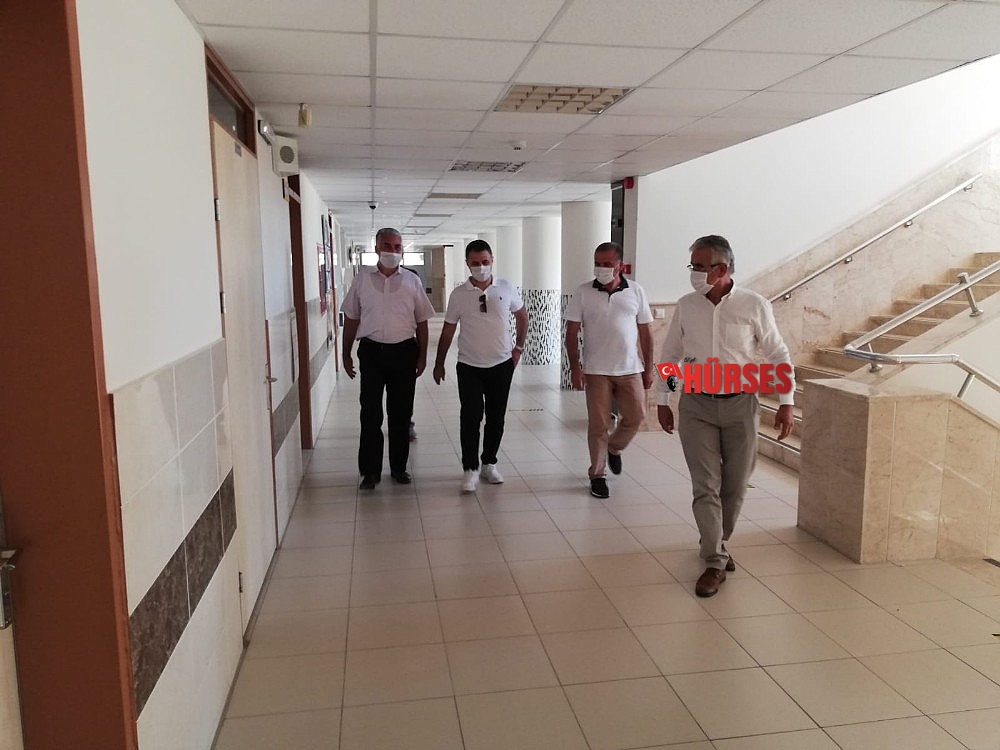 İl Milli Eğitim Müdürü Arslan, açılış öncesi okulları denetledi