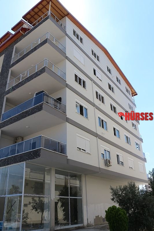 İnşaattan düşen işçi yaşam mücadelesini kaybetti