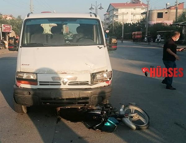 Kamyonetle çarpışan motosikletin sürücüsü yaralandı