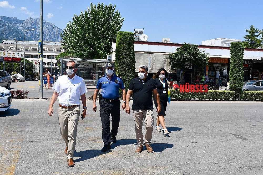 Kemer'de korona virüs denetimi