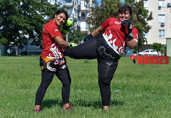 Kick boksta abla- kardeş başarısı