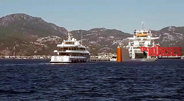 Milyon dolarlık yatlar, Marmaris'e kargo gemisiyle geldi