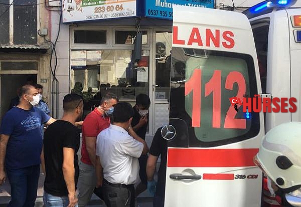 Nişanlısından ayrılan genç, çatıya çıkıp, intihara kalkıştı