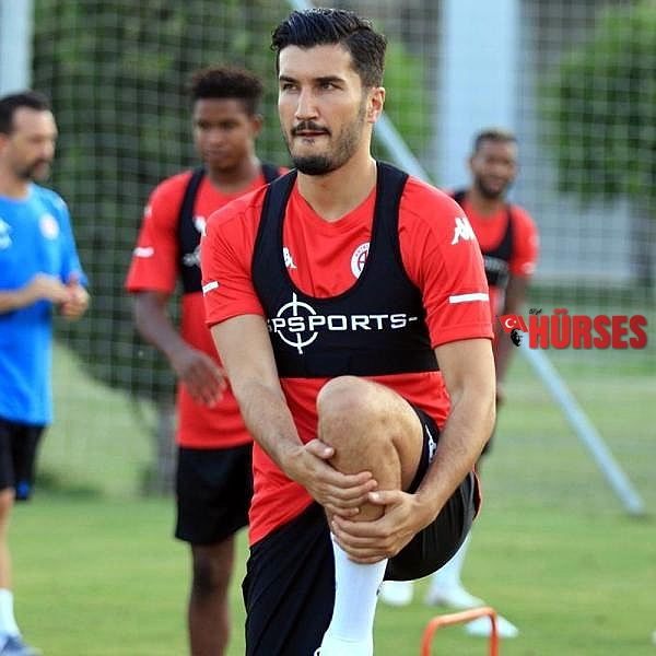 Nuri Şahin, Antalyaspor ile ilk antrenmanına çıktı