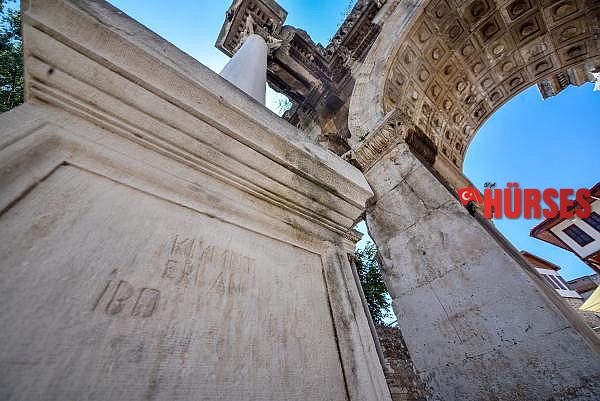 Tarihe 'aşk' saygısızlığı