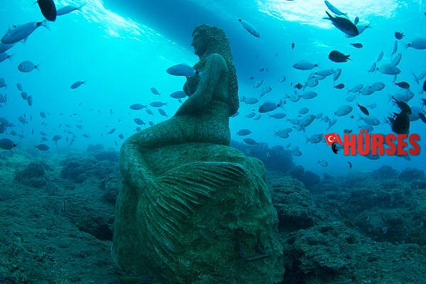 Turistler, Antalya'nın su altı zenginliklerini keşfediyor