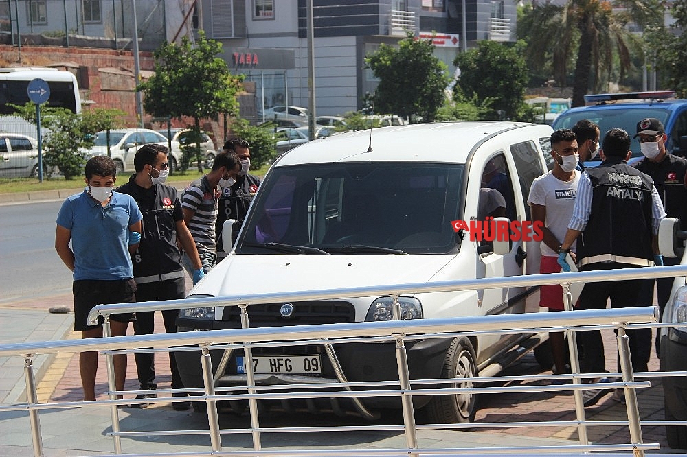 Uyuşturucu operasyonu: 8 gözaltı