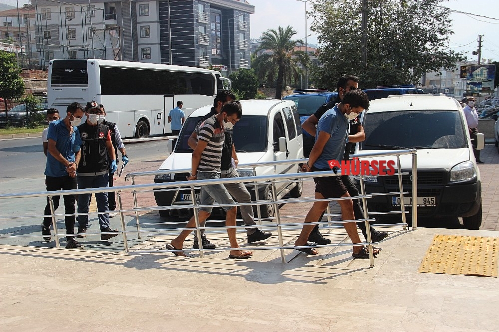Uyuşturucu operasyonu: 8 gözaltı