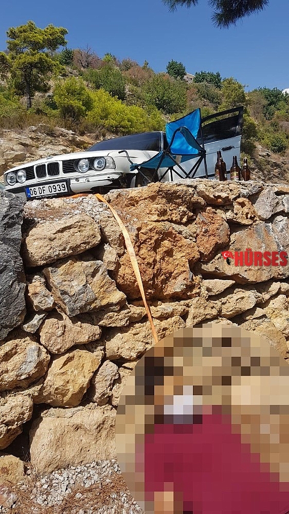Alanya'da duvara asılı olarak maskeli halde ölü bulundu