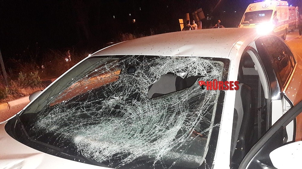 Alkollü sürücüyle kasksız motosikletli kavşakta çarpıştı: 3 yaralı
