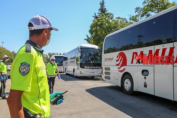 Antalya'da otobüs ve taksilere korona denetimi