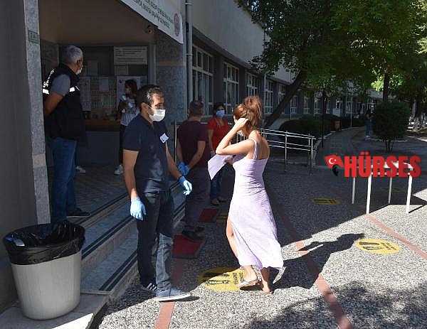 KPSS'ye zamanında yetişemeyince sinirlenip, giriş kağıdını çöpe attı