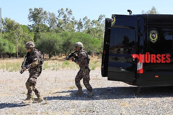 Özel harekatın 'operasyon aracı' dakikalarla yarışıyor