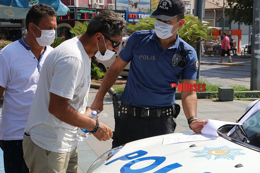 Polise "Bizi mi seçtiniz" dedi, 900 TL'lik cezadan kurtulamadı