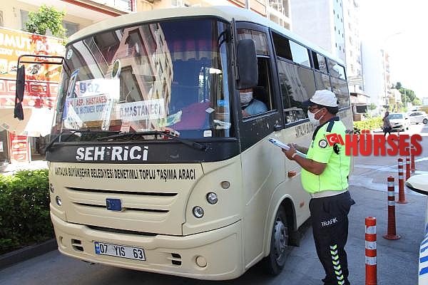 Polisten maske ve trafik uygulaması