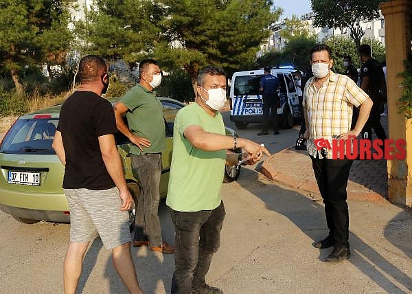Tacizle suçlayan kadının evinin kapısına gelince gözaltına alındı